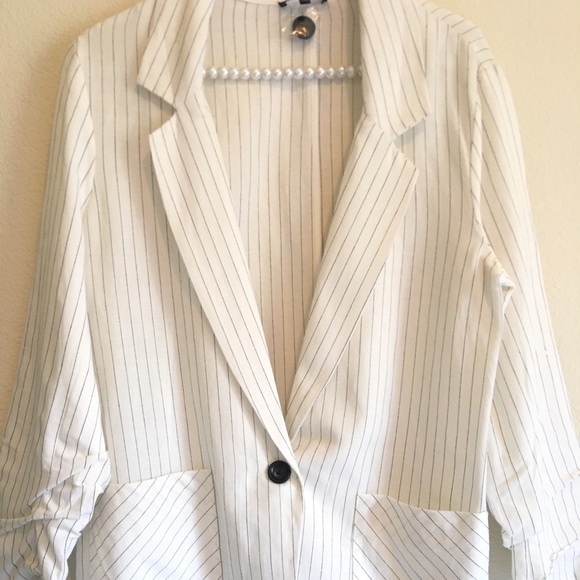 NWT Classic DREW Linen White Pin Striped Blazer - Picture 2 of 8